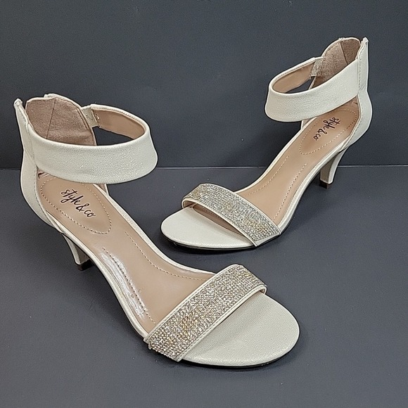 Style & Co. Shoes - Style & Co Phillyis Open Toe Kitten Heel Rear Zip Ankle Strap US 7 M Elegant